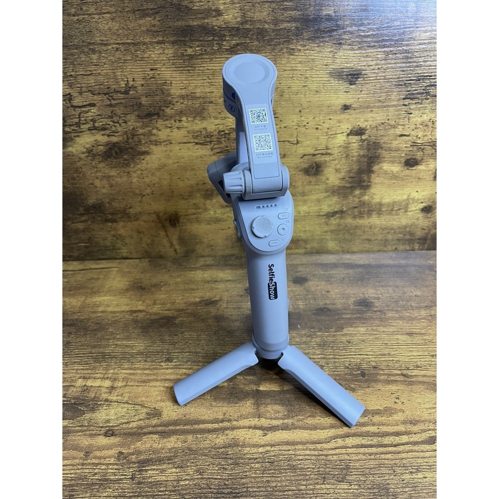 Gimbal stabilizer for smartphones, 3-axis phone gimbal. M.1